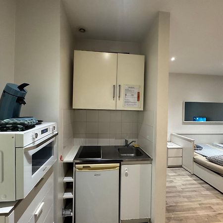 Appartement Proche Centre Ville, Gare Et Autoroute Melun Buitenkant foto