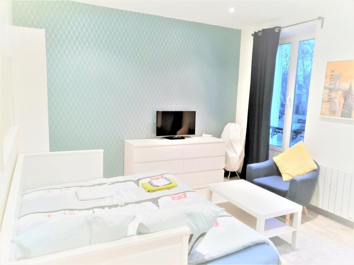 Appartement Proche Centre Ville, Gare Et Autoroute Melun Buitenkant foto