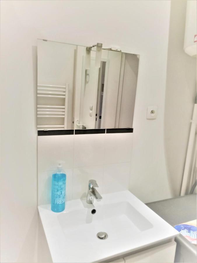 Appartement Proche Centre Ville, Gare Et Autoroute Melun Buitenkant foto