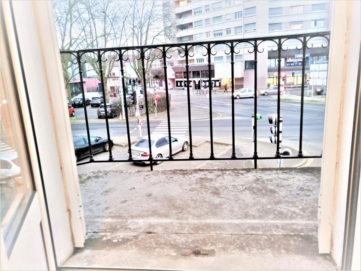 Appartement Proche Centre Ville, Gare Et Autoroute Melun Buitenkant foto