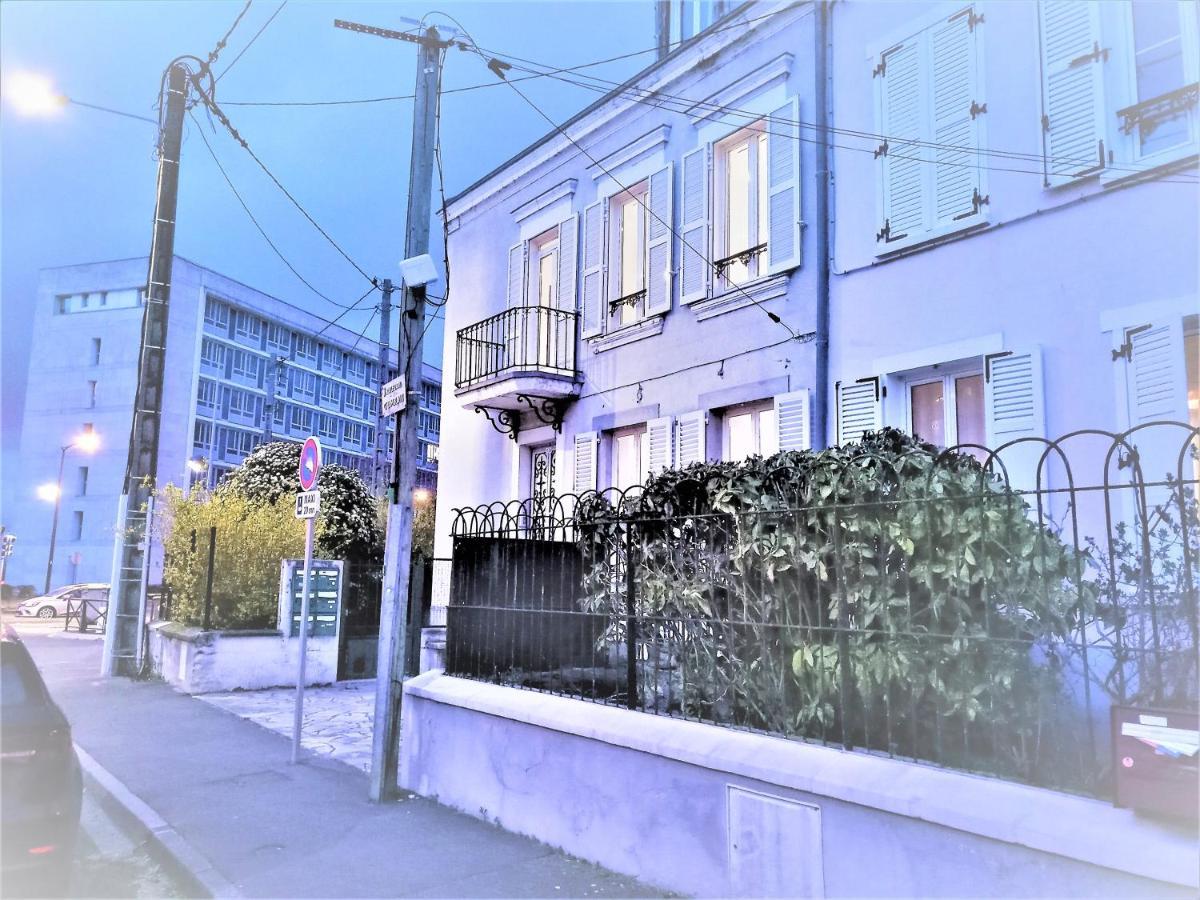 Appartement Proche Centre Ville, Gare Et Autoroute Melun Buitenkant foto