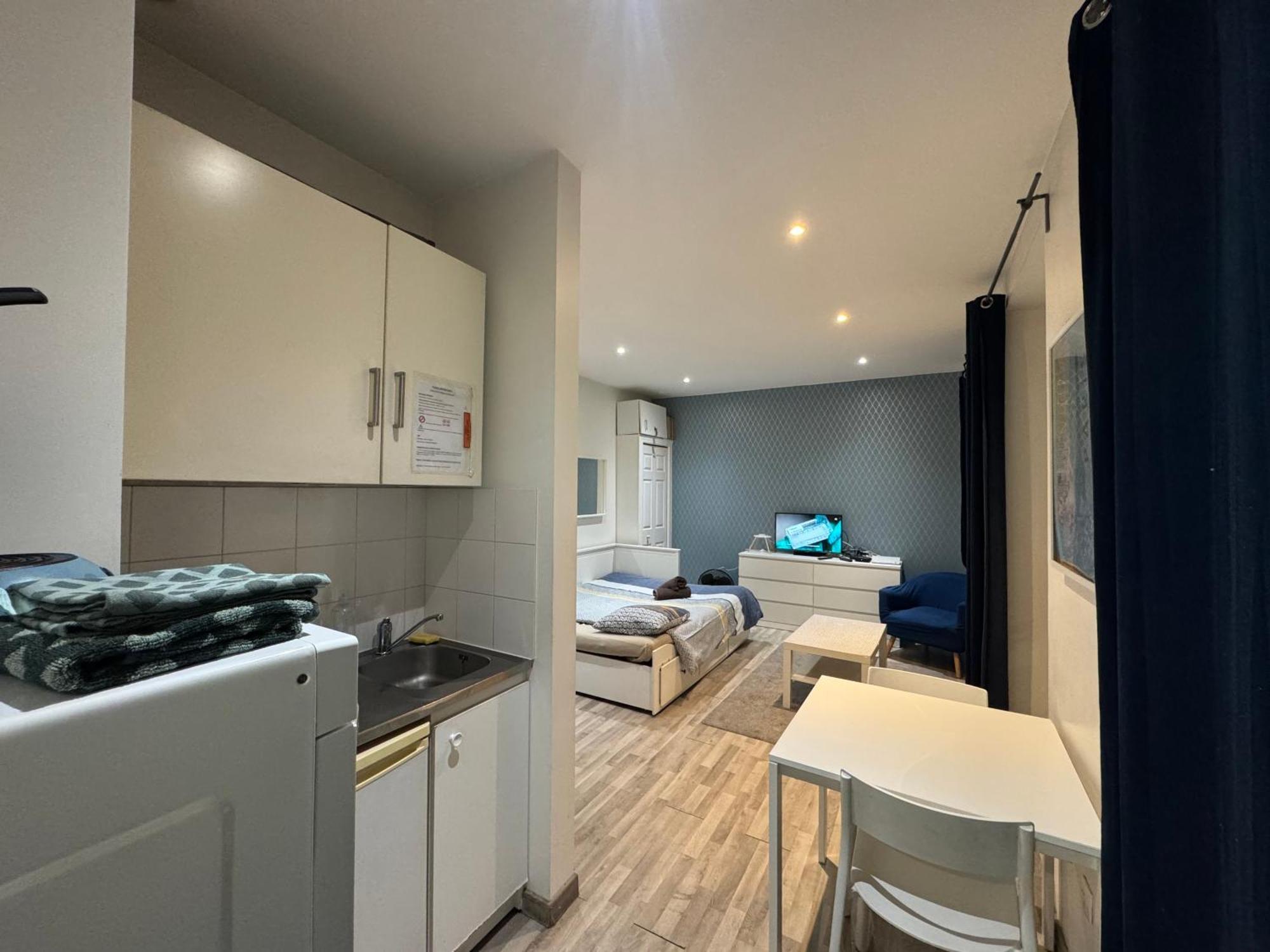 Appartement Proche Centre Ville, Gare Et Autoroute Melun Buitenkant foto