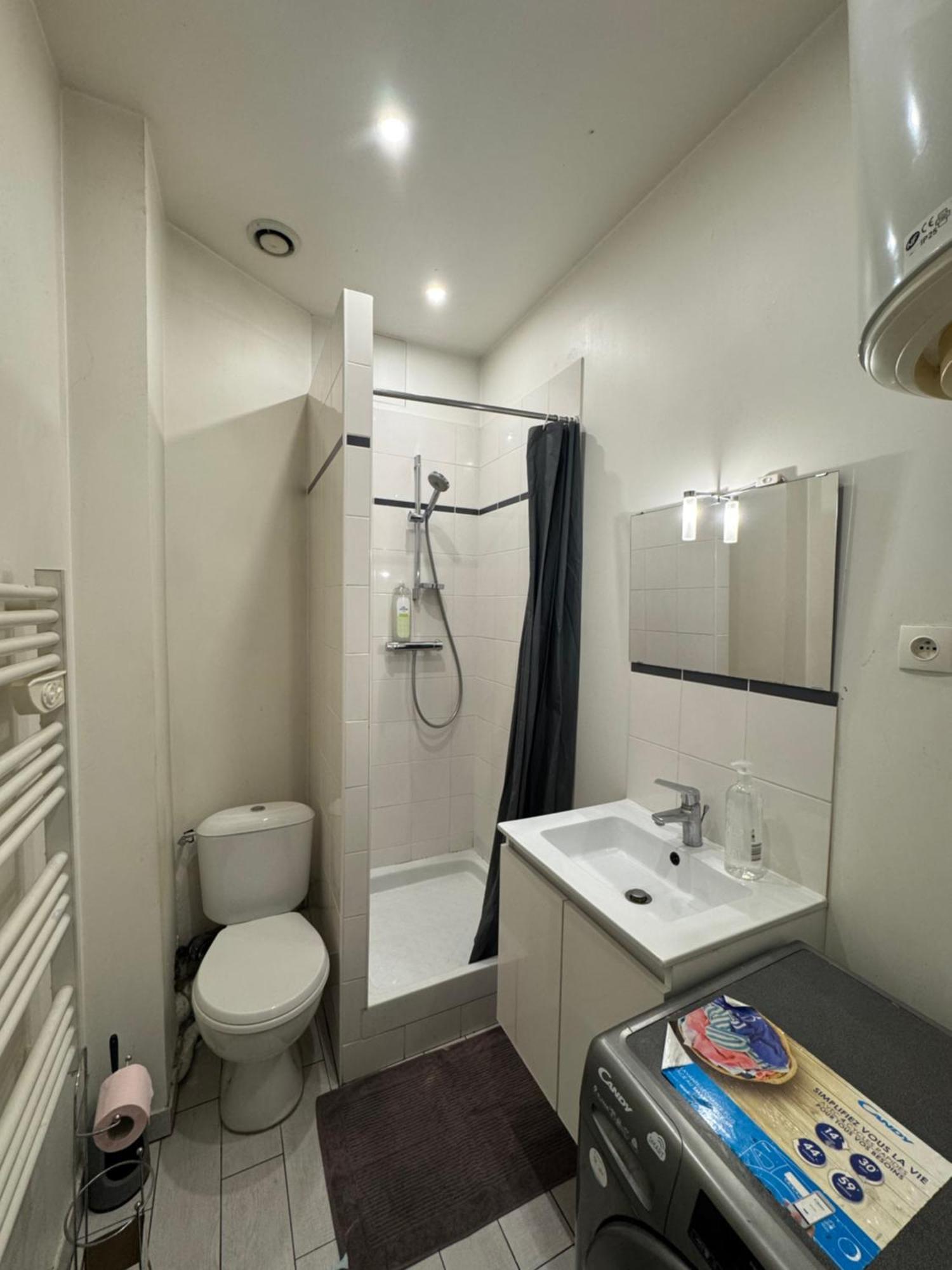 Appartement Proche Centre Ville, Gare Et Autoroute Melun Buitenkant foto